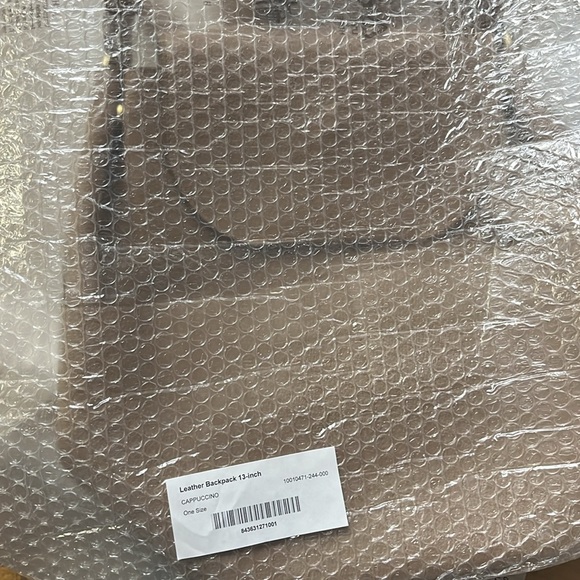 Cuyana Women's Leather Backpack 13-inch - Picture 9 of 9